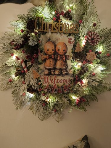 Mézi világítós ajtódísz