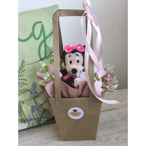Minnie ballagó