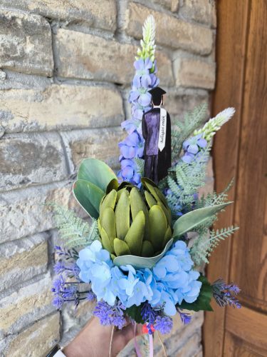 Proteás fiú ballagó