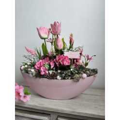 Romantikus tavaszi asztaldísz