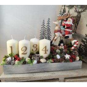 Télapós rénszarvasos adventi tál